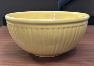 Redwing Pottery Gypsy Trail Reed Pattern 9" Yellow Mixing Bowl Vintage 1930’s